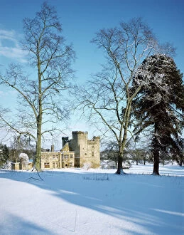 Castles in North East England Collection: Belsay Castle in snow J860383