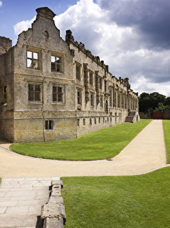 <b class=qtipBold><figcaption>Bolsover Castle N080980</figcaption></b><br>BOLSOVER CASTLE, Derbyshire. The West Range and terrace.<br><em>© Historic England</em> Bolsover Castle N080980