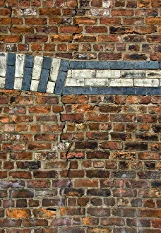 <b class=qtipBold><figcaption>Brickwork DP070233</figcaption></b><br>Brickwork detail, warehouses, George Leigh Street, Ancoats, Manchester.<br><em>© Historic England Archive</em> Brickwork DP070233