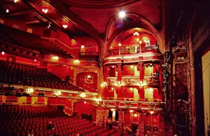 Entertainment Gallery: Bristol Hippodrome Theatre NWC01_01_1516