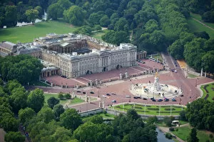 Monarchy Gallery: Buckingham Palace 24445_009