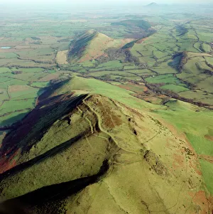 flight/ancient monuments air/caer caradoc 21128 02