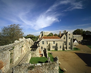 Carisbrooke Castle Gallery: Carisbrooke Castle K040155