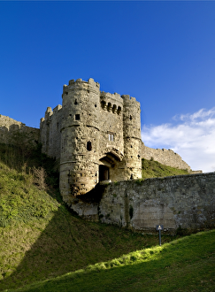 Carisbrooke Castle Gallery: Carisbrooke Castle N081085