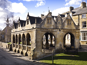 <b class=qtipBold><figcaption>Chipping Camden Wool Market DP137283</figcaption></b><br>Chipping Campden, Gloucestershire. General view of Wool Market, High Street.<br><em>© Historic England Archive</em> Chipping Camden Wool Market DP137283