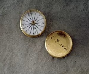 Artefact Collection: Compass with Darwin signature J970123