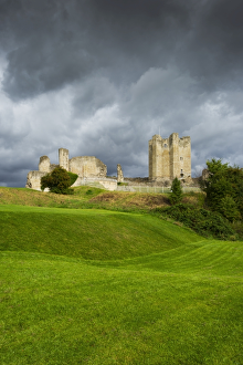 Yorkshire Castles Gallery: Conisbrough Castle N150017