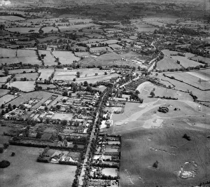 <b class=qtipBold><figcaption>Copt Heath, Solihull EAW001167</figcaption></b><br>Copt Heath, Solihull, Warwickshire (now West Midlands). Aerial view of Copt Heath Golf Course, with the Warwick Road leading towards Knowle. 1st June 1946.<br><em>© Historic England Archive</em> Copt Heath, Solihull EAW001167