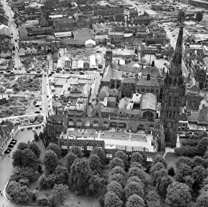 Aerial Views Collection: Coventry Cathedral EAW024986