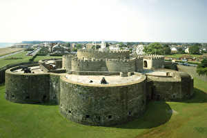 <b class=qtipBold><figcaption>Deal Castle K970992</figcaption></b><br>DEAL CASTLE, Kent. View of the castle from the north.<br><em>© Historic England</em> Deal Castle K970992