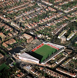 <b class=qtipBold><figcaption>The Dell, Southampton EAW638364</figcaption></b><br>THE DELL, Southampton. Aerial view of the former home of Southampton Football Club photographed in 1995. Matthew Le Tissier was the star player of the Premiership team. The Saints moved to the St Marys Stadium in 2001. Aerofilms Collection (see Links).<br><em>© Historic England</em> The Dell, Southampton EAW638364