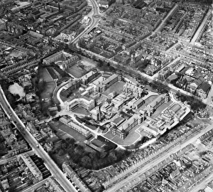 <b class=qtipBold><figcaption>Derby Royal Infirmary EAW004686</figcaption></b><br>The Royal Infirmary (London Road Community Hospital), Derby. Photographed by Aerofilms Ltd in April 1947.<br><em>© Historic England Archive</em> Derby Royal Infirmary EAW004686