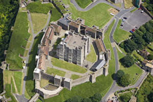 <b class=qtipBold><figcaption>Dover Castle N081229</figcaption></b><br>DOVER CASTLE, Kent. Aerial view of the inner bailey and keep from the west.<br><em>© Historic England</em> Dover Castle N081229