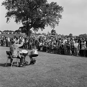Drumming JLP01_09_792066 Drumming JLP01_09_792066