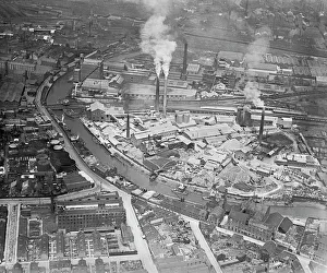 <b class=qtipBold><figcaption>Earles Cement Works EPW010839</figcaption></b><br>EARLES CEMENT WORKS, Wilmington, Hull. A pioneering cement works founded in 1821 by George and Thomas Earle beside the River Hull. The Wilmington works eventually became part of Blue Circle Industries but have now been demolished. Photographed in 1924. Aerofilms Collection (see Links).<br><em>© Historic England</em> Earles Cement Works EPW010839