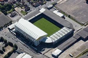 <b class=qtipBold><figcaption>Elland Road, Leeds 20668_028</figcaption></b><br>ELLAND ROAD STADIUM, Leeds. Aerial view. Home of Leeds United Football Club. Photographed in August 2007.<br><em>© Historic England</em> Elland Road, Leeds 20668_028