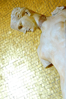 <b class=qtipBold><figcaption>Eltham Palace statue N060586</figcaption></b><br>ELTHAM PALACE, London. Detail of statue and gold tiling in Virginia Courtauld's Bathroom.<br><em>© Historic England</em> Eltham Palace statue N060586