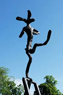 Post War public sculpture Collection: Flanagan - The Cricketer DP167116