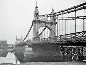 Henry Taunt Collection (1860-1922) Collection: Hammersmith Bridge CC73_00254