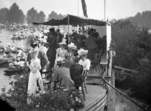 Fashion Gallery: Henley regatta in 1897 CC71_00067