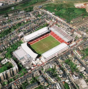 <b class=qtipBold><figcaption>Highbury Stadium EAW627108</figcaption></b><br>HIGHBURY STADIUM, London. Aerial view. The former home of Arsenal Football Club in April 1994. Arsenal with Ian Wright finished 4th in the Premiership that season. Aerofilms Collection (see Links).<br><em>© Historic England</em> Highbury Stadium EAW627108