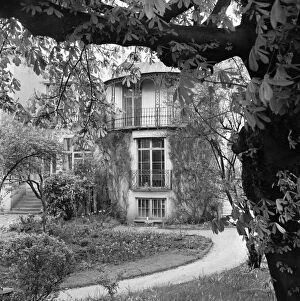 House and garden, Hampstead AA071900
