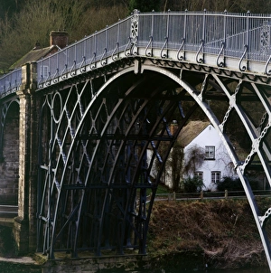 <b class=qtipBold><figcaption>Iron Bridge K060290</figcaption></b><br>IRON BRIDGE, Telford, Shropshire. Detailed view of the iron work.<br><em>© Historic England</em> Iron Bridge K060290