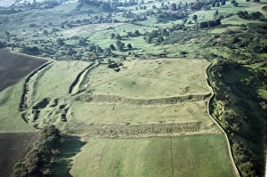 <b class=qtipBold><figcaption>Kemerton Camp JEH_22045_024</figcaption></b><br>Kemerton Camp, Bredon Hill, Worcestershire. Photographed in October 1970 by Jim Hancock.<br><em>© Historic England Archive</em> Kemerton Camp JEH_22045_024
