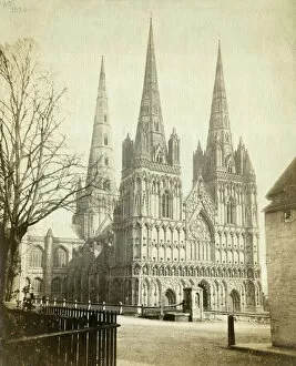 Cathedrals Collection: Lichfield Cathedral OP08956