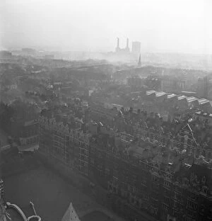 John Gay Collection (1945-1990) Collection: London skyline 1947 a093777