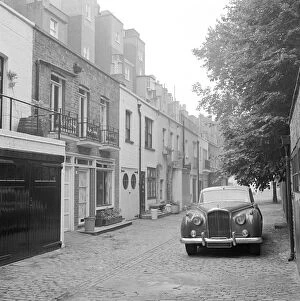 Automobiles Collection: Minera Mews, London a064791