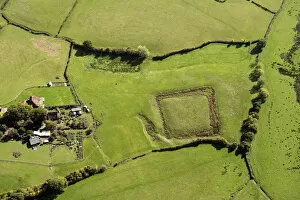 England from the Air Collection: Moated site 33327_026