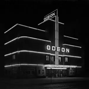Entertainment Gallery: Odeon Cinema, Balham Hill BB87_03782