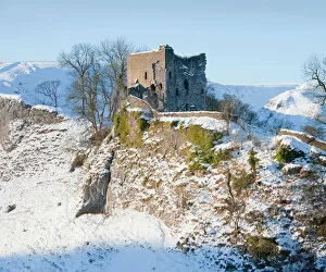 Romantic Ruins Gallery: Peveril Castle N100487