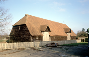 <b class=qtipBold><figcaption>Prior's Hall Barn K031216</figcaption></b><br>PRIOR'S HALL BARN, Widdington, Essex. Exterior view from the South West.<br><em>© Historic England</em> Prior's Hall Barn K031216