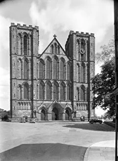 Cathedrals Collection: Ripon Cathedral a72_00942