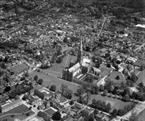 <b class=qtipBold><figcaption>Salisbury EAW112528</figcaption></b><br>Salisbury, Wiltshire. The Cathedral and Cathedral Close. Photographed in May 1963. Aerofilms Collection.<br><em>© Historic England</em> Salisbury EAW112528