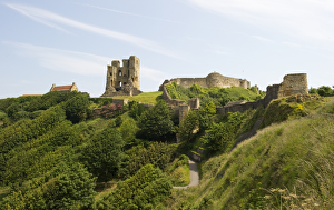 Yorkshire Castles Gallery: Scarborough Castle N110176