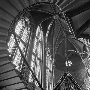 1960 to the present day Collection: St. Pancras Hotel staircase a062211