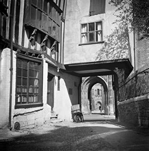 Tudor Collection: Tombland Alley, Norwich a98_07528