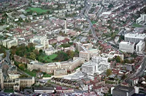 <b class=qtipBold><figcaption>University of Bristol JEH_22046_001</figcaption></b><br>University of Bristol. Aerial view centred on Royal Fort House and Gardens with the Queens Building in the foreground. Photographed by Jim Hancock in 1970.<br><em>© Historic England Archive</em> University of Bristol JEH_22046_001