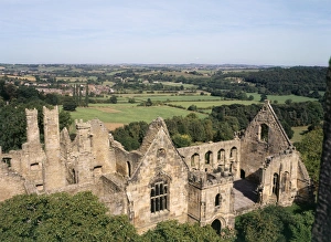 <b class=qtipBold><figcaption>Wingfield Manor K031055</figcaption></b><br>WINGFIELD MANOR, Derbyshire. View of the manor from the High Tower. Medieval manor built in the 1440s. Prison of Mary, Queen of Scots.<br><em>© Historic England</em> Wingfield Manor K031055