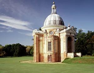 <b class=qtipBold><figcaption>Wrest Park Pavilion K020822</figcaption></b><br>WREST PARK HOUSE AND GARDENS, Silsoe, Bedfordshire. The Pavilion, built 1709-11 by Thomas Archer.<br><em>© Historic England</em> Wrest Park Pavilion K020822