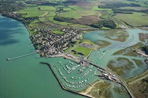 Coastal Landscapes Gallery: Yarmouth, Isle of Wight N071456