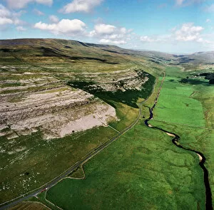 Aerial Views Collection: Yorkshire Dales EAW603550