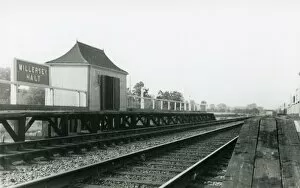 Pagoda Collection: Willersey Halt in Gloucestershire