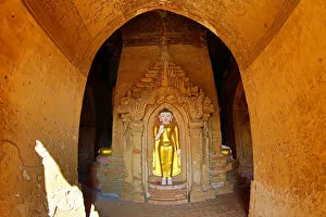 Pagoda Gallery: Buddha statue in Shwe Leik Too Pagoda in Bagan, Myanmar