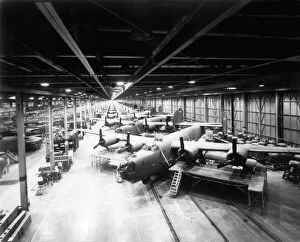 Built Gallery: Consolidated B-24 Liberator final assembly line at Ford