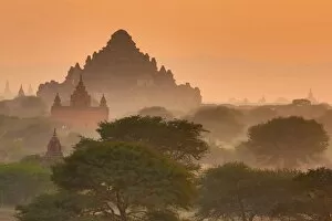 Pagoda Gallery: Dhammayangyi Pagoda at sunset, Plain of Bagan, Myanmar