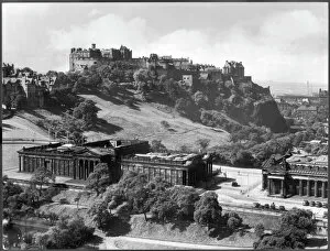 Built Gallery: Edinburgh Castle 1940S